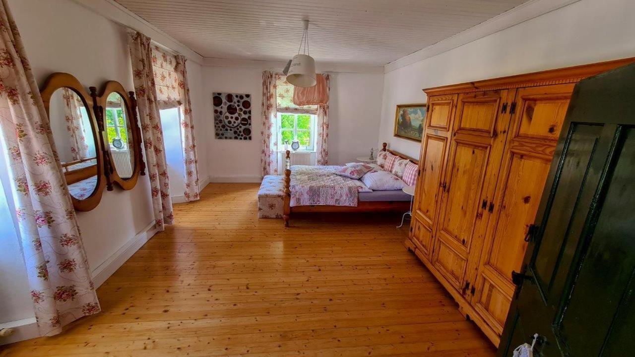 Gutshof Bartl 1 Apartment Klagenfurt am Woerthersee ภายนอก รูปภาพ