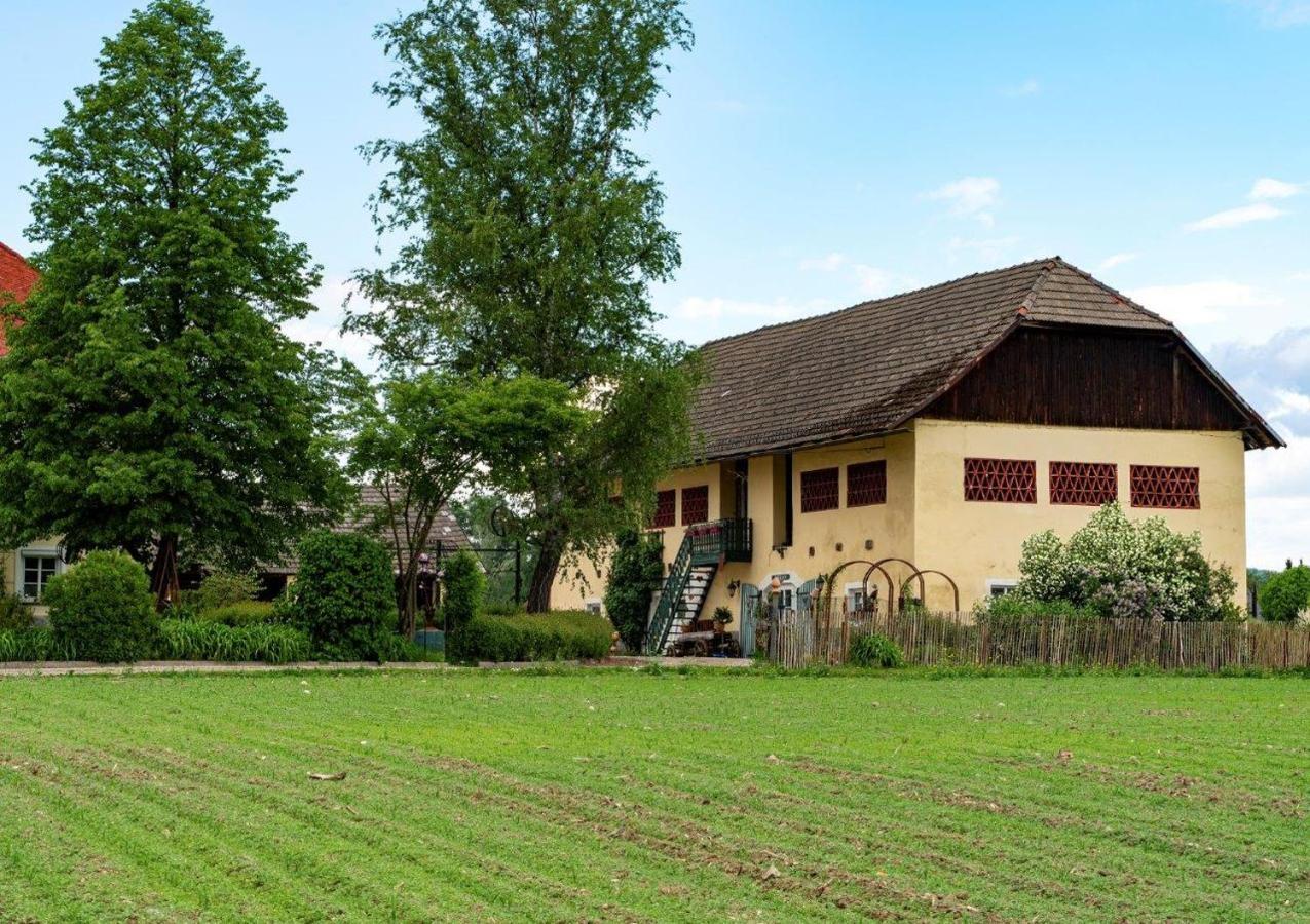 Gutshof Bartl 1 Apartment Klagenfurt am Woerthersee ภายนอก รูปภาพ