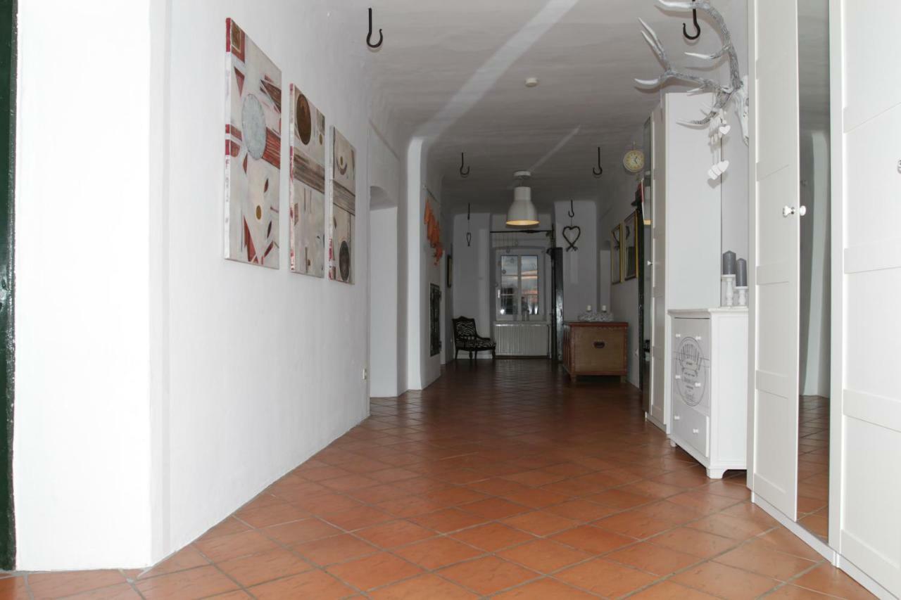 Gutshof Bartl 1 Apartment Klagenfurt am Woerthersee ภายนอก รูปภาพ