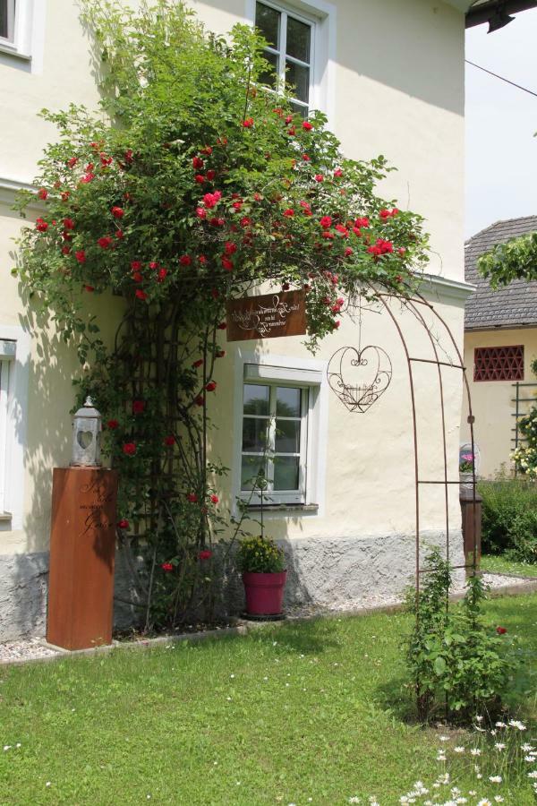 Gutshof Bartl 1 Apartment Klagenfurt am Woerthersee ภายนอก รูปภาพ